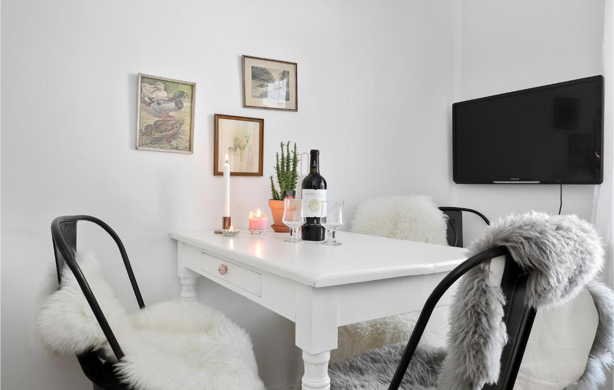 Beautiful Apartment In Neksø Buitenkant foto