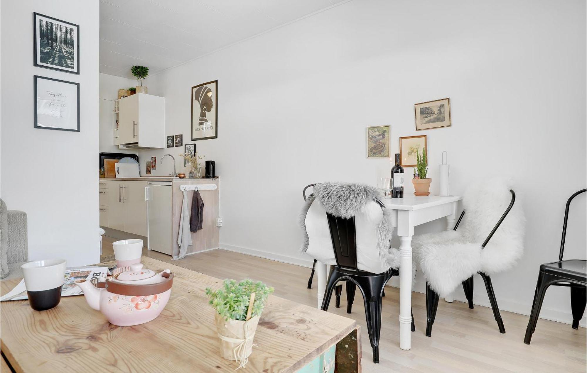 Beautiful Apartment In Neksø Buitenkant foto